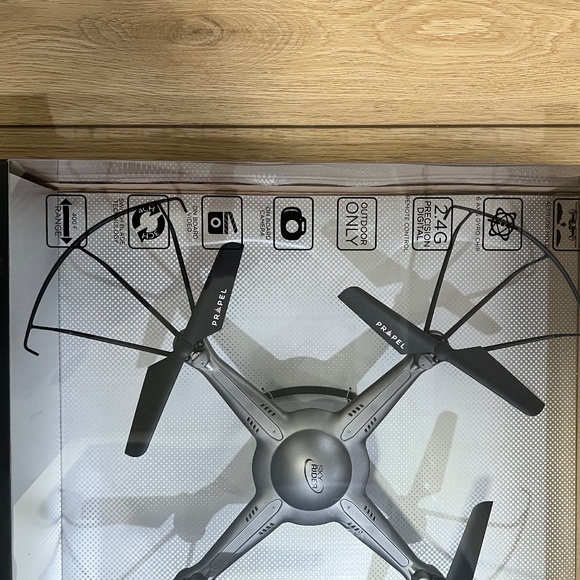 Propel Sky Rider Drone - Model # KH-2144, 2.4 GHz Quadrocopter with Camera. - Picture 5 of 7